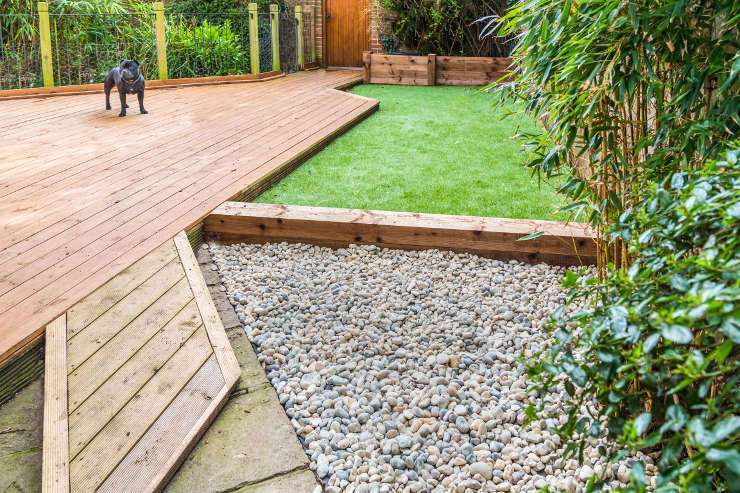 Modern landscaped home with pavers