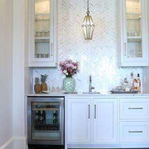 wetbar-marble-chevron-backsplash-tiles